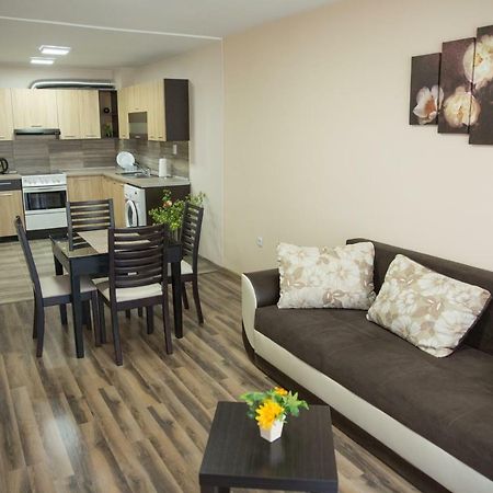 Emalena Apartment Varna Exteriör bild