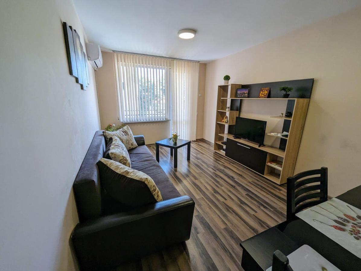 Emalena Apartment Varna Exteriör bild